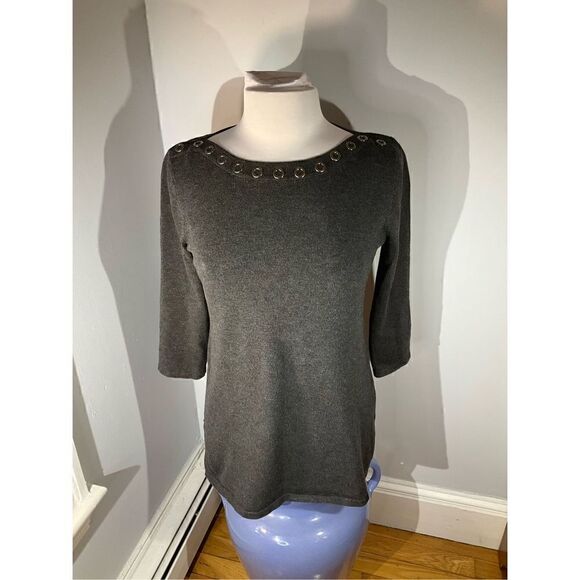 Loose Fit Grommet Sweater, S/P. 3/4 L Sleeves, Flattering Drape. Grey and Silver - Picture 4 of 9